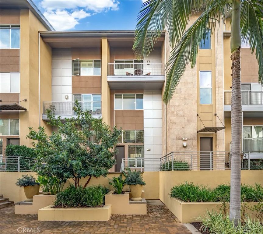 726 Rockefeller, Irvine, CA 92612