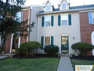 31 Kingston Run, North Brunswick, NJ 08902