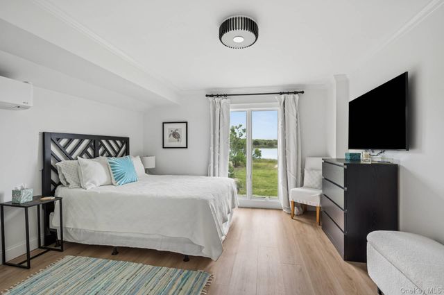 108 Little Neck Road, Southampton, NY 11968