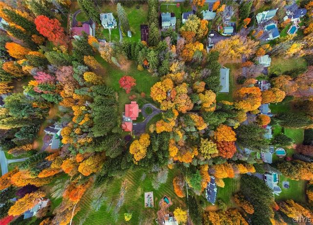 28 Jordan Road, New Hartford, NY 13413