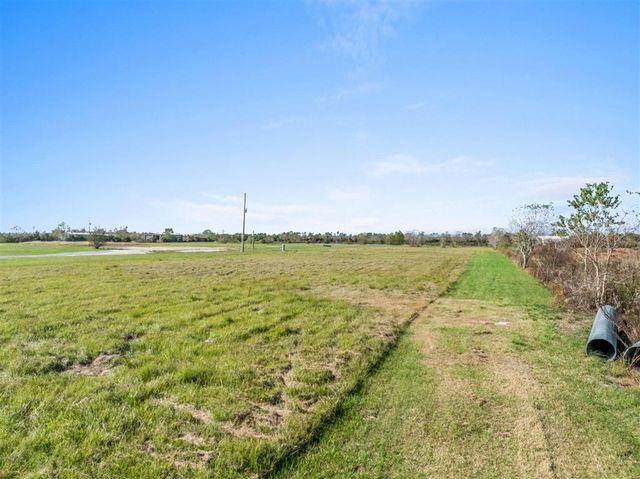 9334 Simon Lebleu Road, Lake Charles, LA 70607