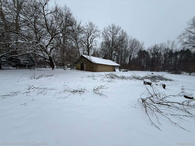 27125 Delos Road, Belleville, MI 48164