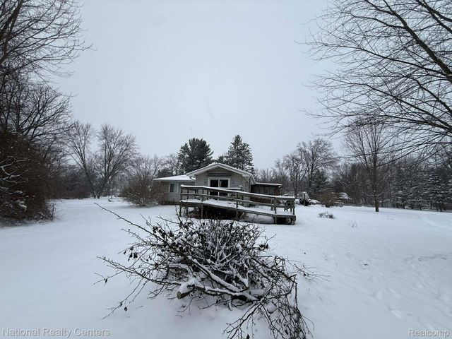 27125 Delos Road, Belleville, MI 48164