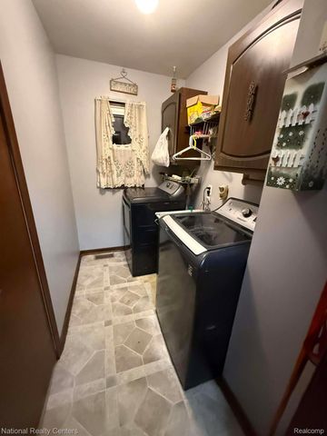 27125 Delos Road, Belleville, MI 48164