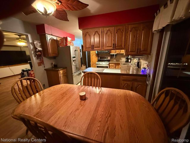 27125 Delos Road, Belleville, MI 48164