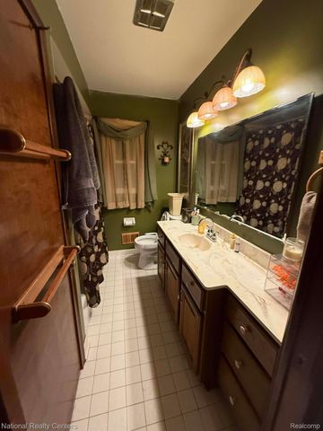 27125 Delos Road, Belleville, MI 48164