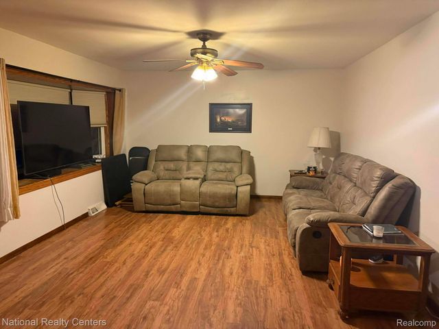 27125 Delos Road, Belleville, MI 48164