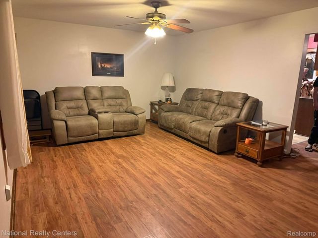 27125 Delos Road, Belleville, MI 48164