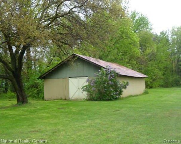 27125 Delos Road, Belleville, MI 48164