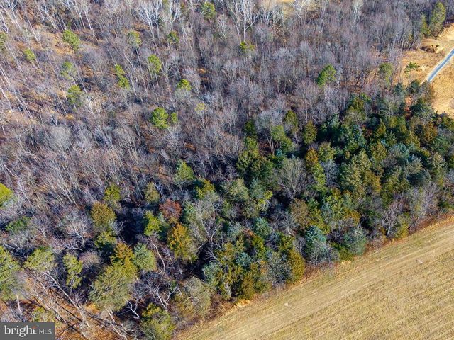 8 PROMISE LN, Stanley, VA 22851