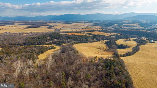 8 PROMISE LN, Stanley, VA 22851