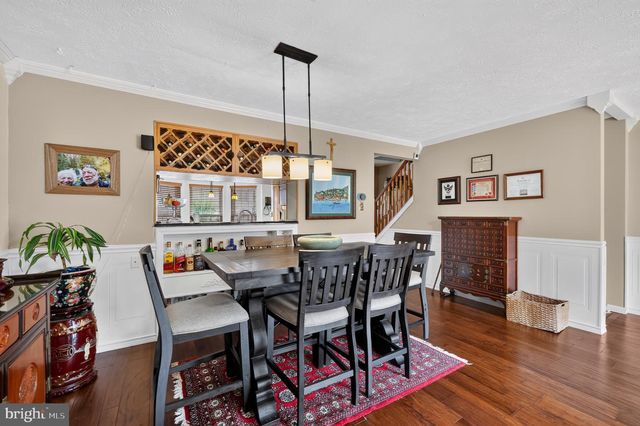 81 PEBBLE LN, Blackwood, NJ 08012