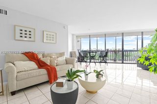 6901 Environ Blvd 7F, Lauderhill, FL 33319