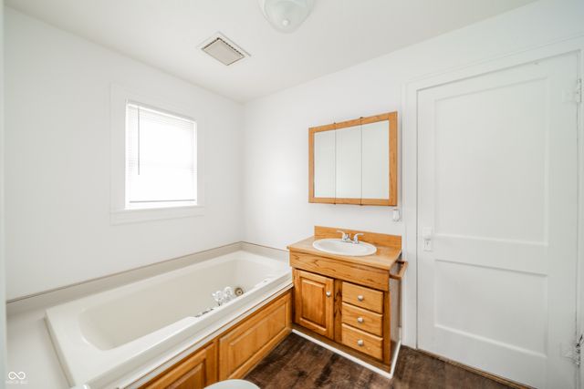 124 W 38th Street, Anderson, IN 46013