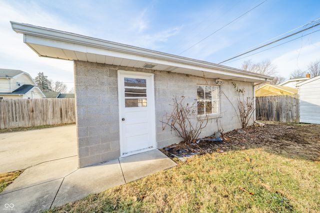 124 W 38th Street, Anderson, IN 46013