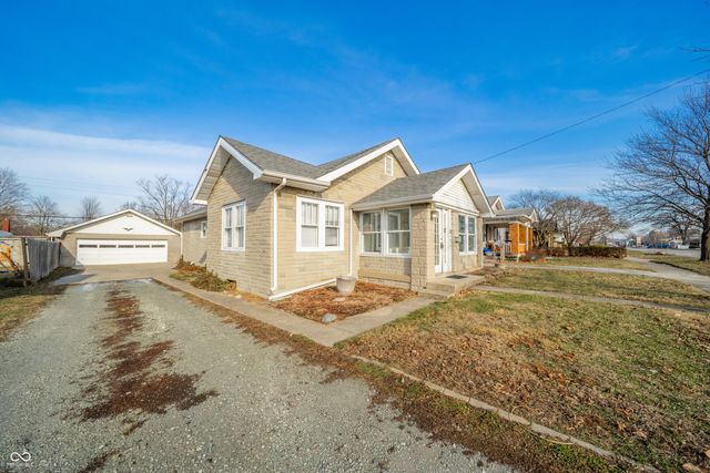 124 W 38th Street, Anderson, IN 46013