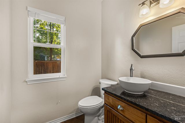 257 E Stonewater Court, Eagle, ID 83616