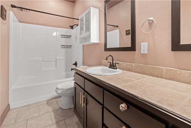 2345 Tall Tree Lane, Springdale, AR 72762