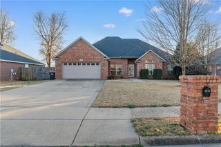 2345 Tall Tree Lane, Springdale, AR 72762