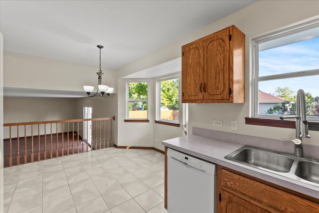 4616 Peacock Lane, Plainfield, IL 60586