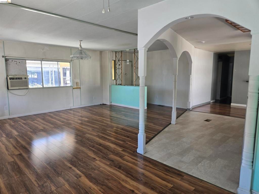 Image 13 of property listing at 3301 Buchanan, Antioch, CA 94509