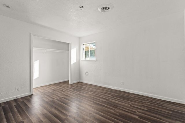 806 W Bryce Ave, Killeen, TX 76541