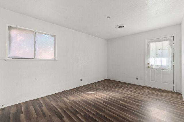 806 W Bryce Ave, Killeen, TX 76541