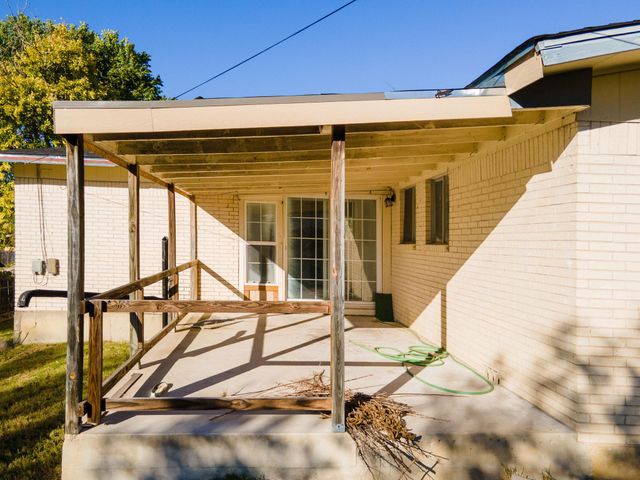 806 W Bryce Ave, Killeen, TX 76541