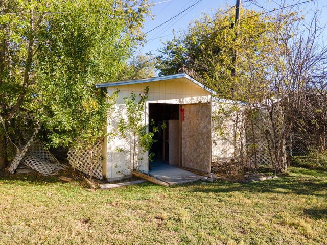 806 W Bryce Ave, Killeen, TX 76541