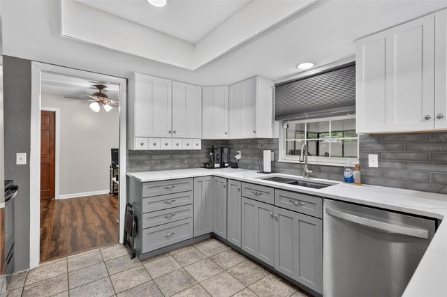 6313 WYNGLOW LANE, Orlando, FL 32818