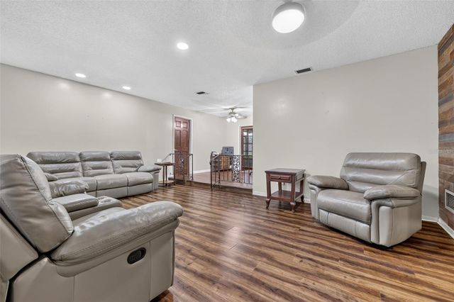 6313 WYNGLOW LANE, Orlando, FL 32818