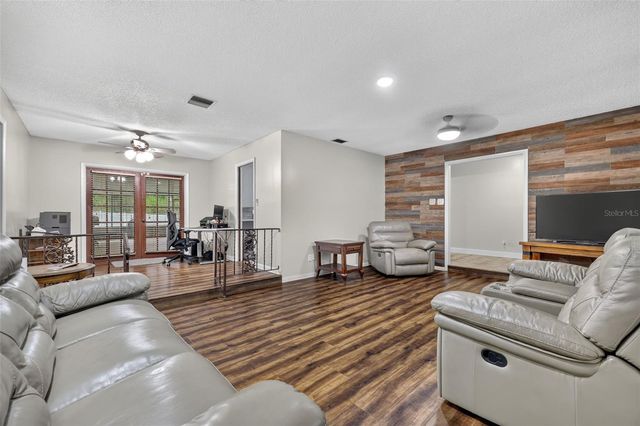 6313 WYNGLOW LANE, Orlando, FL 32818