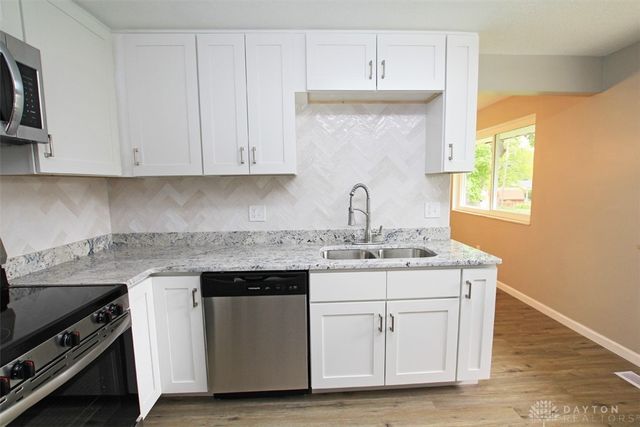 1010 Heathwood Drive, Englewood, OH 45322