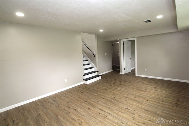 1010 Heathwood Drive, Englewood, OH 45322