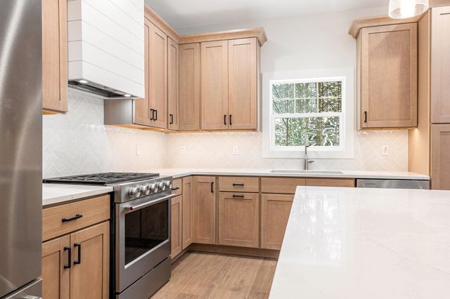 6067 Heartwood Trail, Lake Ann, MI 49650