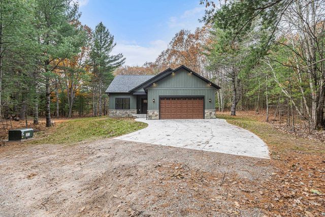 6067 Heartwood Trail, Lake Ann, MI 49650