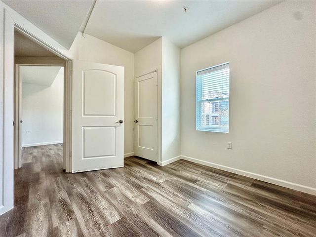 911 W 22nd. ST 203, Austin, TX 78705