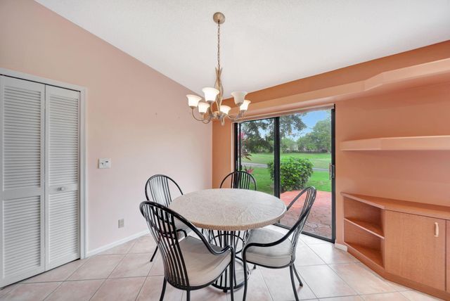 8507 NW 83rd St, Tamarac, FL 33321