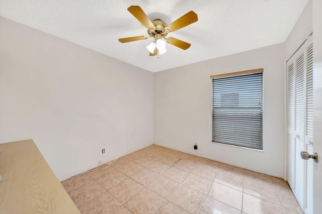 8507 NW 83rd St, Tamarac, FL 33321