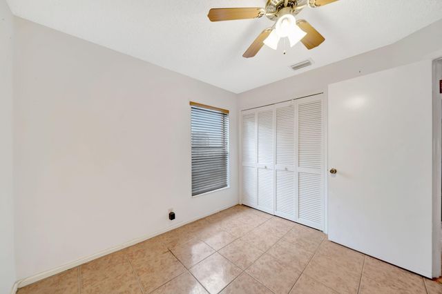 8507 NW 83rd St, Tamarac, FL 33321