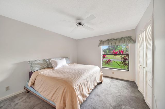 8507 NW 83rd St, Tamarac, FL 33321