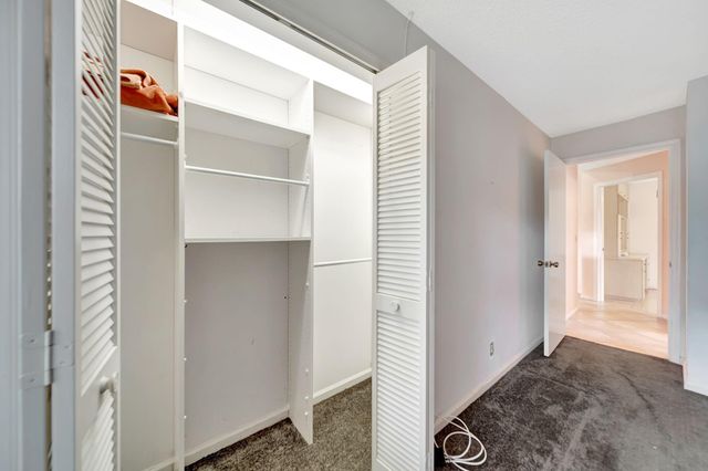 8507 NW 83rd St, Tamarac, FL 33321