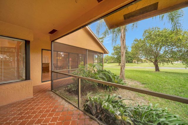 8507 NW 83rd St, Tamarac, FL 33321