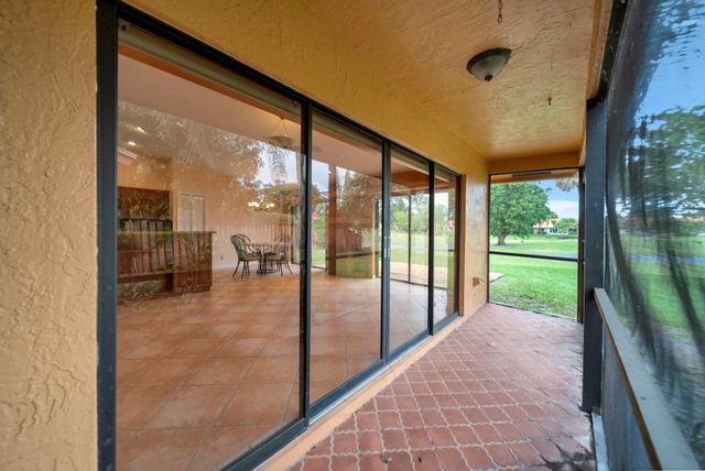 8507 NW 83rd St, Tamarac, FL 33321