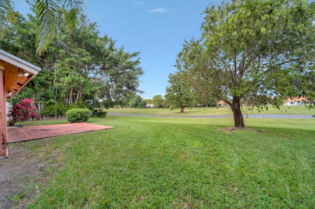 8507 NW 83rd St, Tamarac, FL 33321