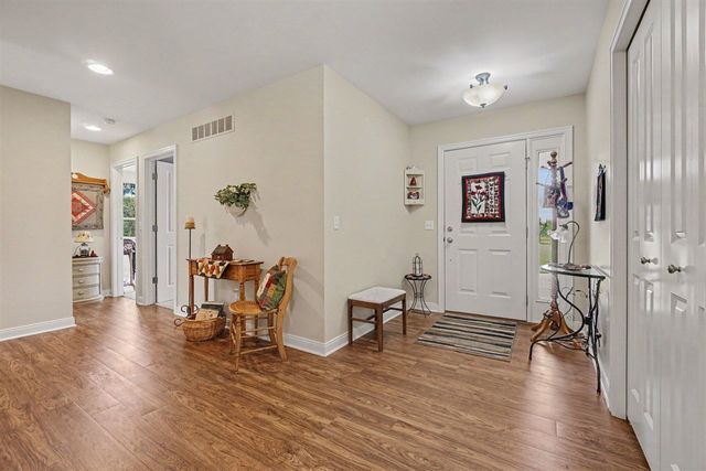 2133 S Van Kal Street, Kalamazoo, MI 49009