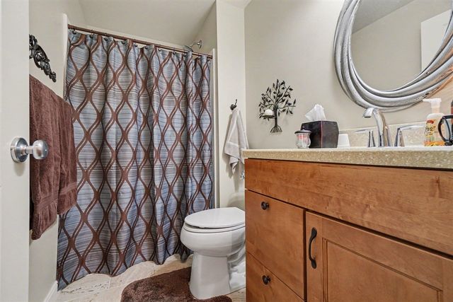 2133 S Van Kal Street, Kalamazoo, MI 49009