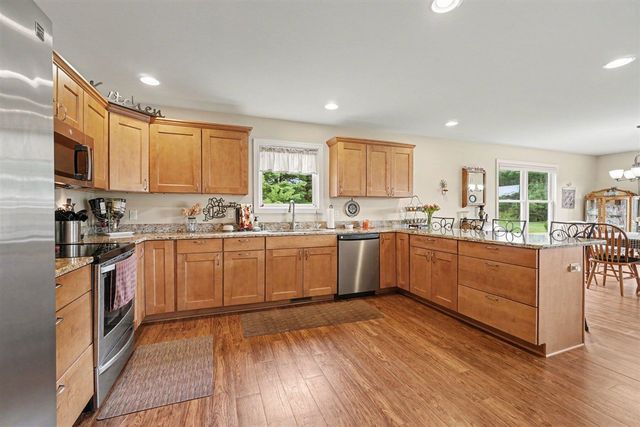 2133 S Van Kal Street, Kalamazoo, MI 49009