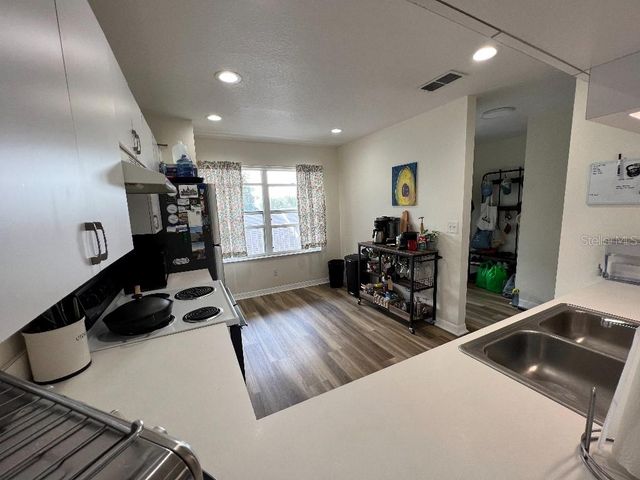 9485 HAMLIN BOULEVARD 8, Seminole, FL 33776