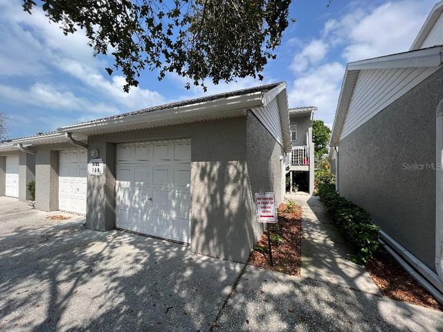 9485 HAMLIN BOULEVARD 8, Seminole, FL 33776